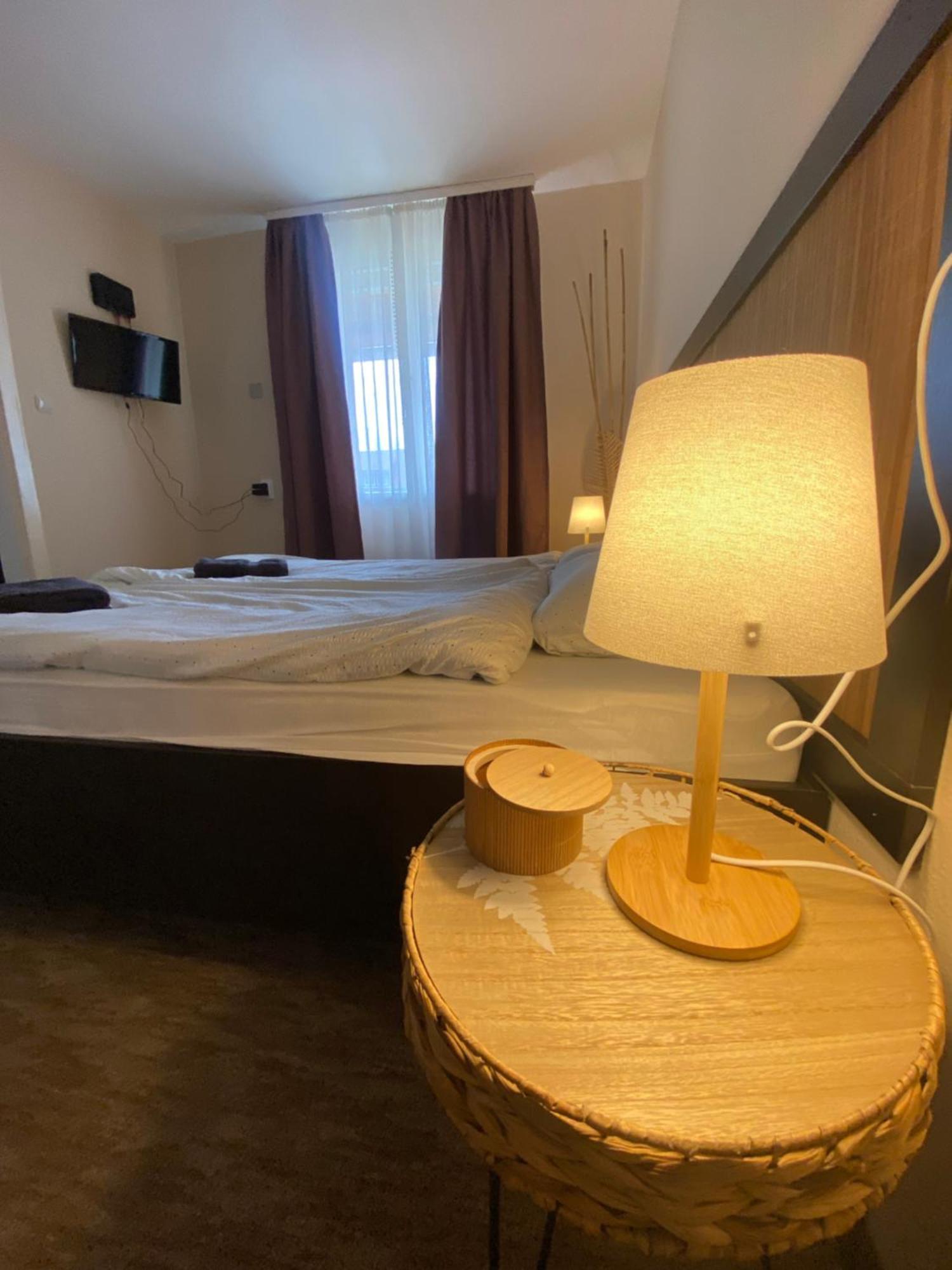 Summer Apartments Tiszakecske Bagian luar foto