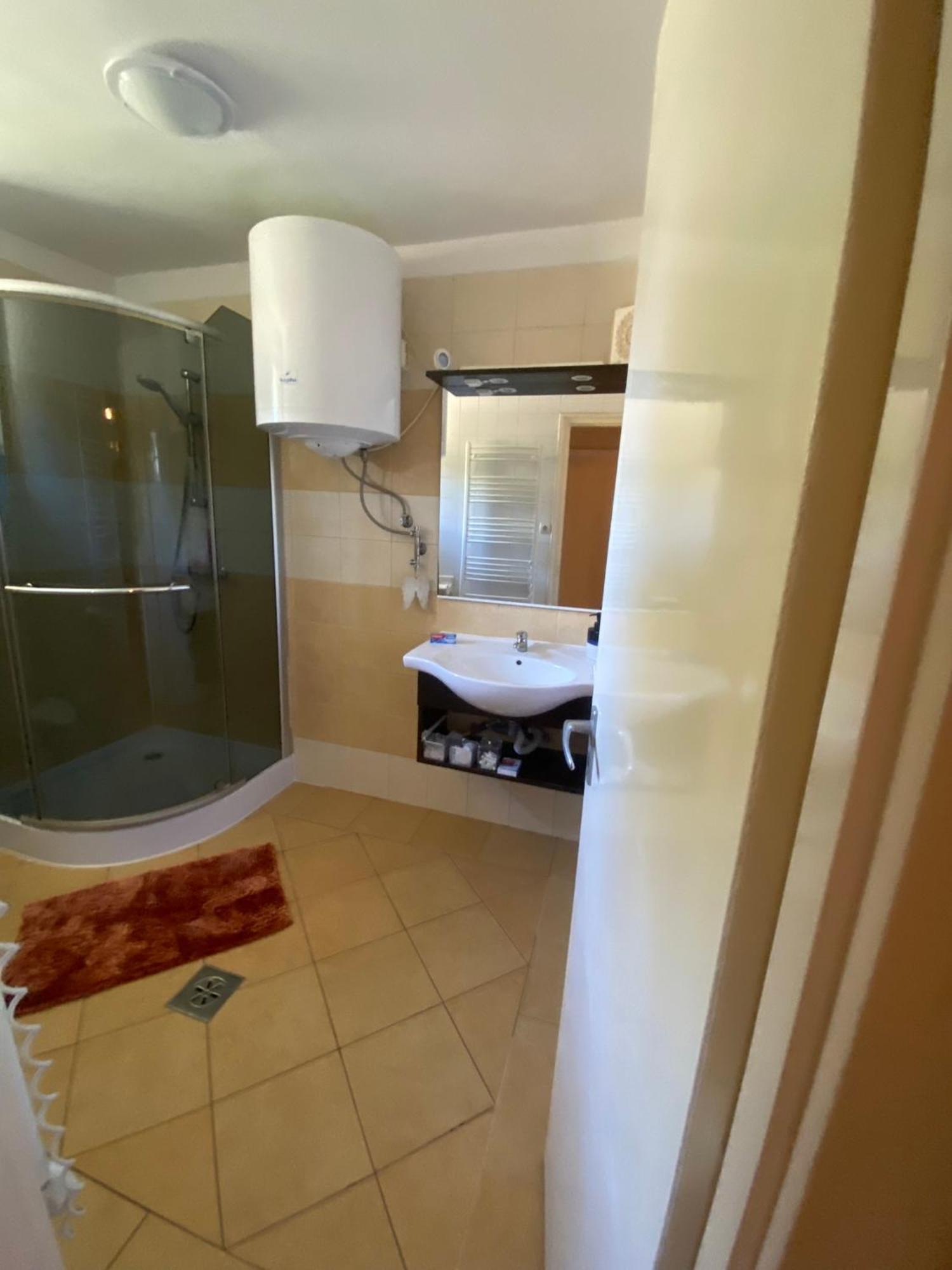 Summer Apartments Tiszakecske Bagian luar foto